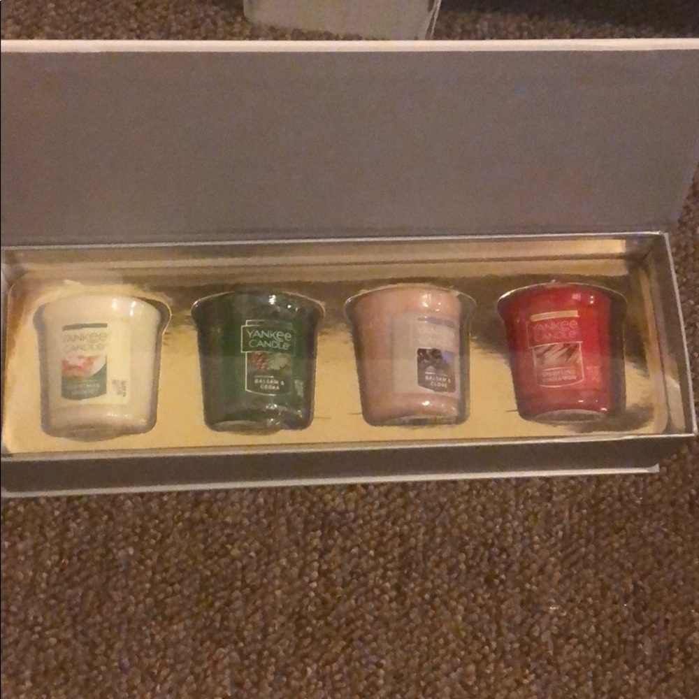 Yankee candle mini holiday candles